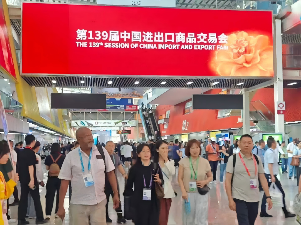 Hunting the 2026 Best Seller at the 139th Canton Fair! 🚀✨